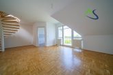 Gepflegte Maisonette-Wohnung mit Süd-Ostbalkon und traumhaftem Ausblick - Wohnen / Essen