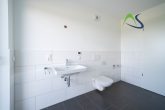 Neuwertige 3 ZKB-Wohnung mit Balkon - Badezimmer