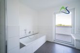 Neuwertige 3 ZKB-Wohnung mit Balkon - Badezimmer