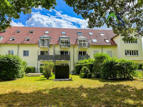 Großzügige Maisonette-Wohnung mit Kamin und Westbalkon in ruhiger Seitenstraße, 93057 Regensburg / Wutzlhofen, Maisonettewohnung